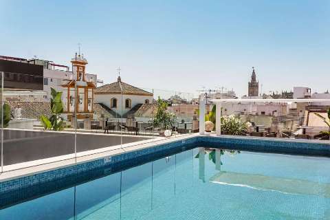 Accommodation - Radisson Collection Hotel, Magdalena Plaza Sevilla - Pool view - Sevilla