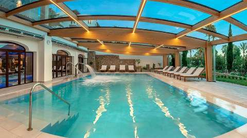 Accommodation - SH Villa Gadea - Pool view