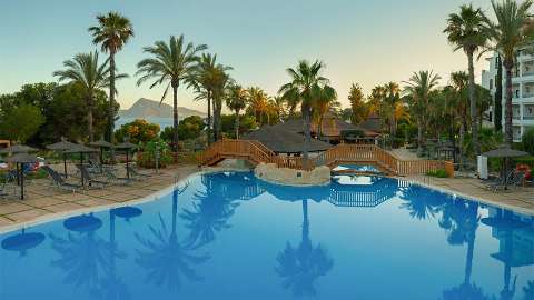 Accommodation - SH Villa Gadea - Pool view