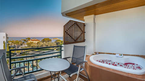 Accommodation - SH Villa Gadea - Guest room