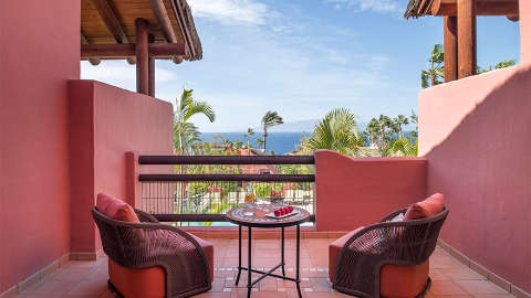 Carlton Tenerife, Abama