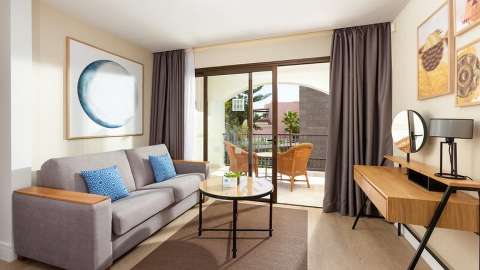 Guest room