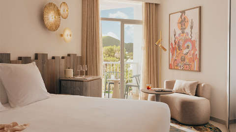 Guest room