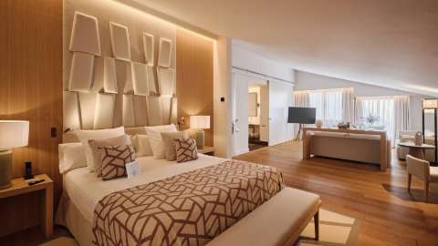 Guest room