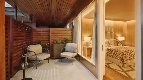 Guest room