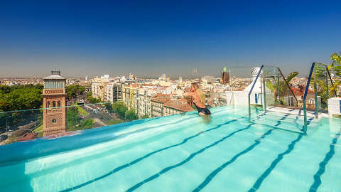 Accommodation - H10 Puerta De Alcala - Pool view - Madrid