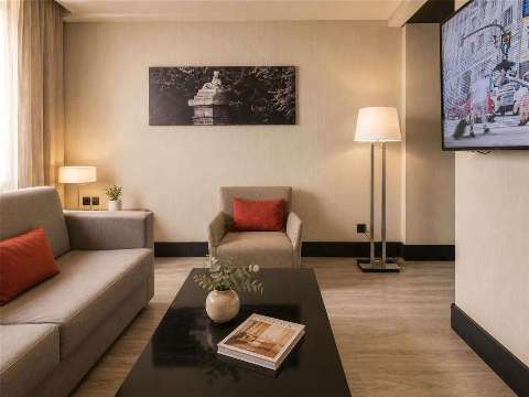 Guest room