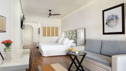Guest room