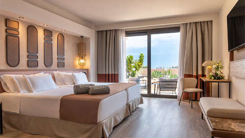 Guest room