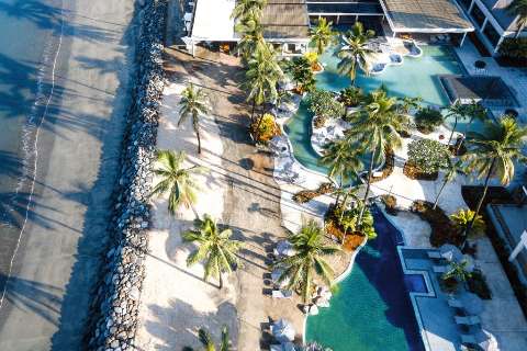 Accommodation - Sheraton Fiji Resort - Pool view - NADI