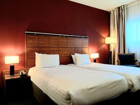SUD PESSAC by IHG