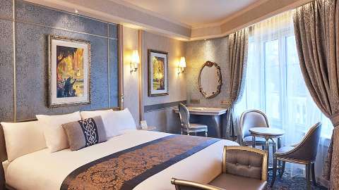 Guest room