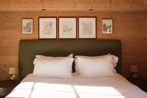Guest room