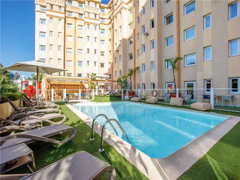 Accommodation - ibis Nice Centre Gare - Pool view - NICE