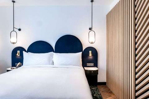 Accommodation - DoubleTree by Hilton Nice Centre Iconic, France - Guest room - Nice