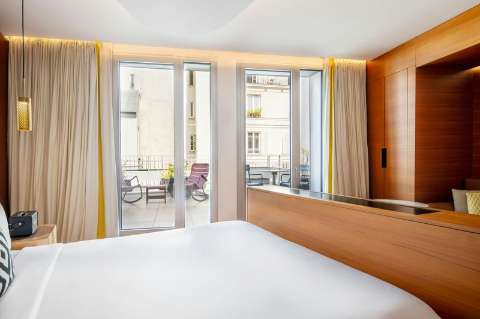 Guest room