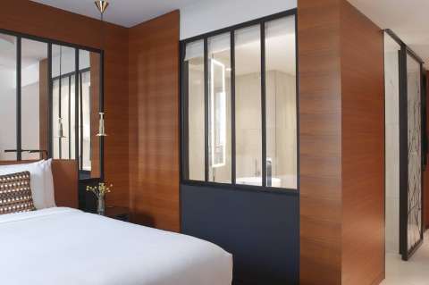 Guest room