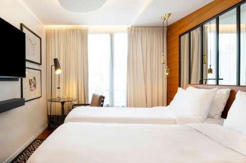 Guest room