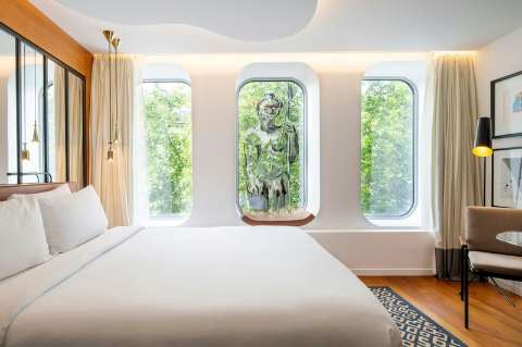 Guest room