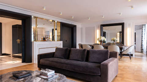 Guest room