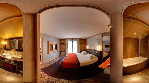 Guest room
