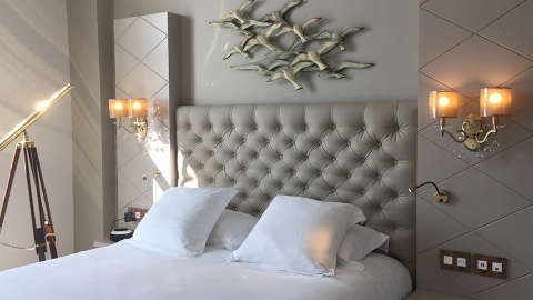 Accommodation - Grand Hotel des Sablettes Plage Curio Collection by Hilton - Guest room - La Seyne sur Mer