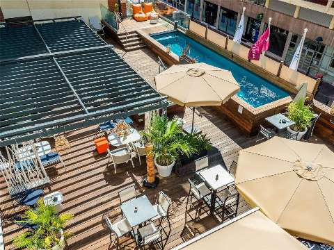 Georges Hotel