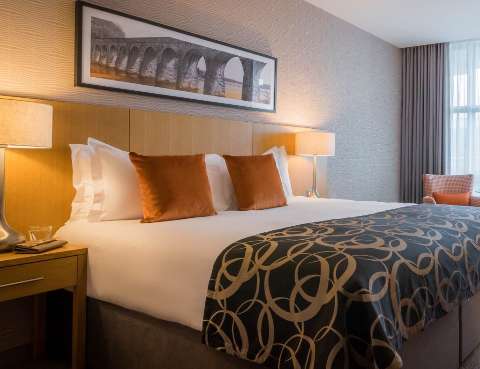 Accommodation - Clayton Hotel Belfast - Guest room - BELFAST