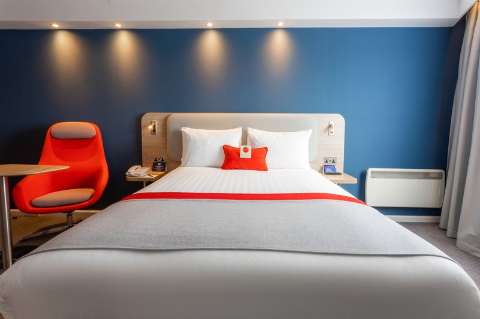 Accommodation - Holiday Inn Express GLASGOW - CITY CTR THEATRELAND - Guest room - Glasgow