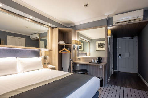 CITY CTR THEATRELAND