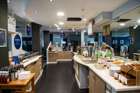 CITY CTR RIVERSIDE by IHG