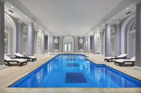 Hébergement - Waldorf Hilton - Vue sur piscine - London