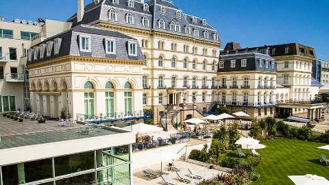 Accommodation - Hotel de France - Exterior view - Jersey