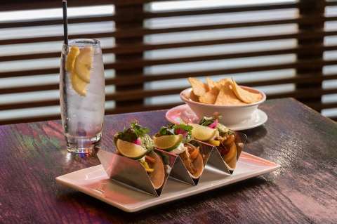 Unterkunft - Renaissance London Heathrow Hotel - Bar/Lounge - Hounslow