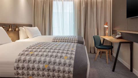 HEATHROW BATH ROAD by IHG