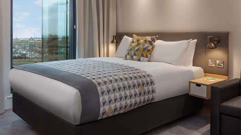 Accommodation - Holiday Inn LONDRES - HEATHROW BATH ROAD by IHG - West Drayton