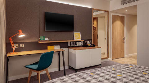 HEATHROW BATH ROAD by IHG