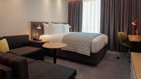 HEATHROW BATH ROAD by IHG