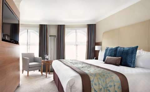 Accommodation - Thistle London Piccadilly - Guest room - London