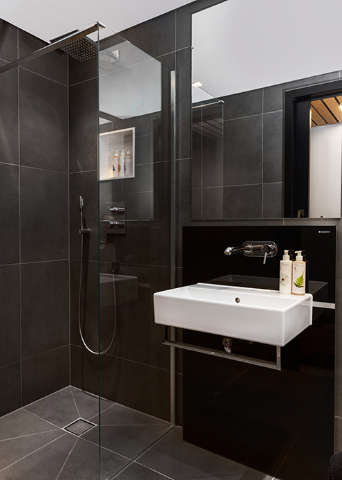 Accommodation - Native Bankside - Guest room