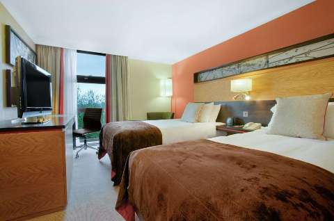 Accommodation - Hilton London Kensington Hotel - Guest room - London