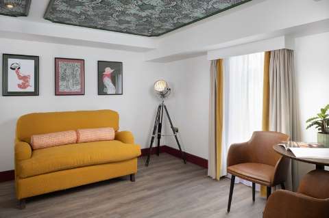 Guest room