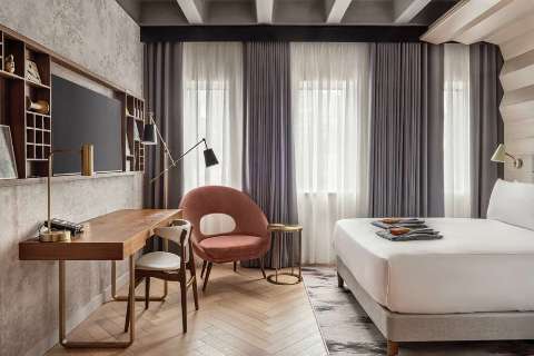 Guest room