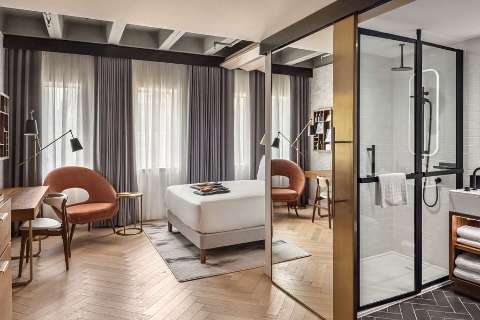 Accommodation - Canopy by Hilton London City - Guest room - London