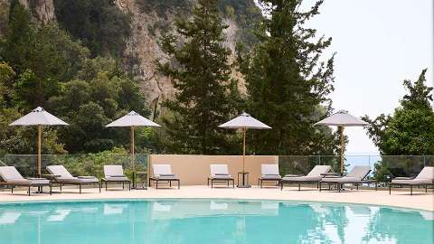 Accommodation - Ella Alkyna - Pool view