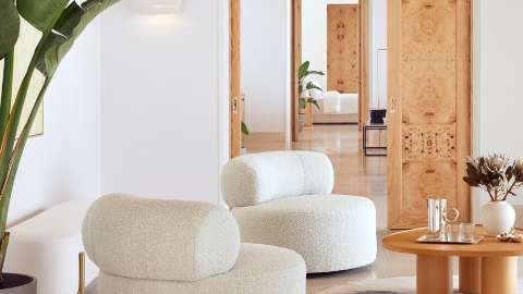 Guest room