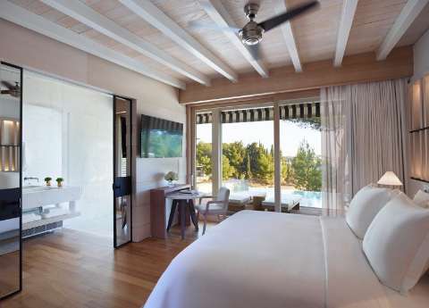 Accommodation - Four Seasons Astir Palace Hotel Athens - Pool view - Athens