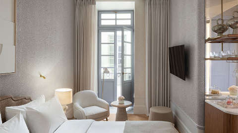 Guest room