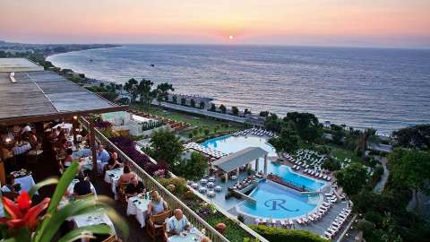 Unterkunft - Amathus Beach Hotel All-Inclusive - Ansicht der Pool - Rhodes