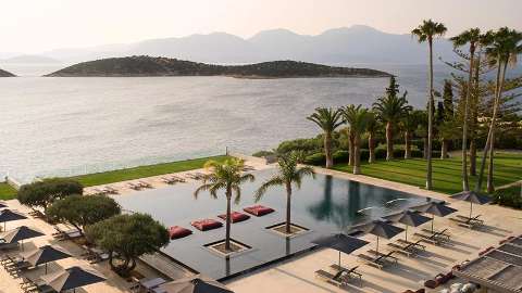 Accommodation - Minos Palace Hotel & Suites - Pool view - Crete